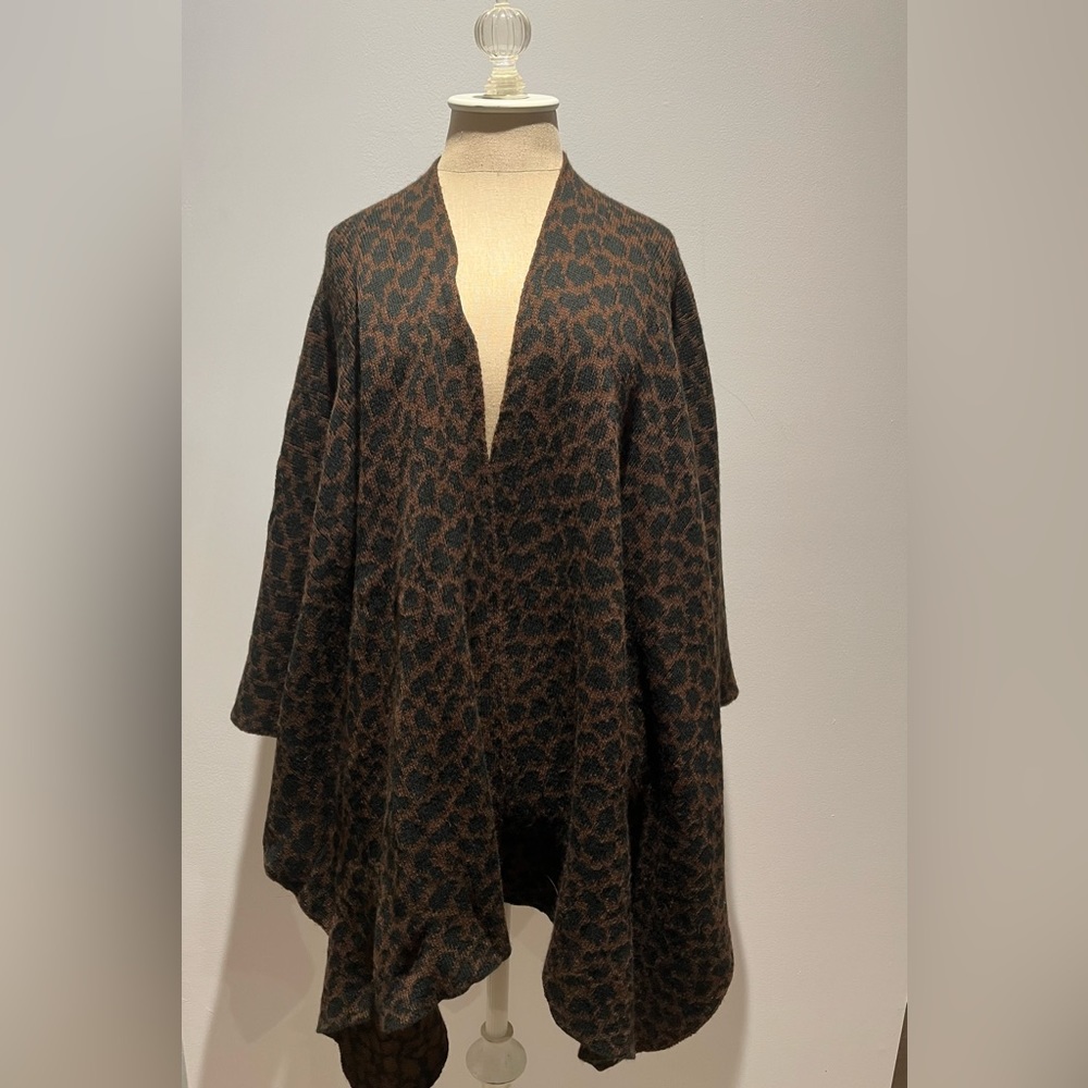 One size fits all wrap around shawl